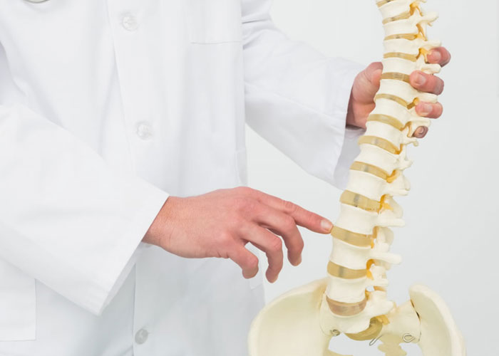 Middle Back Pain  Scottsdale, AZ Orthopedic Spine Surgery